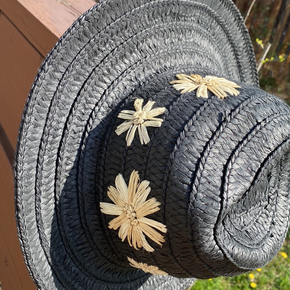 **NWT **
Summer Hat